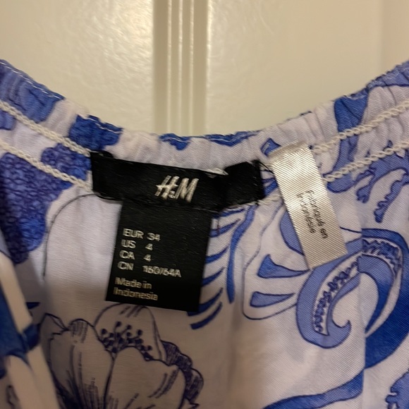 H&M Blue Floral Romper - Picture 4 of 5